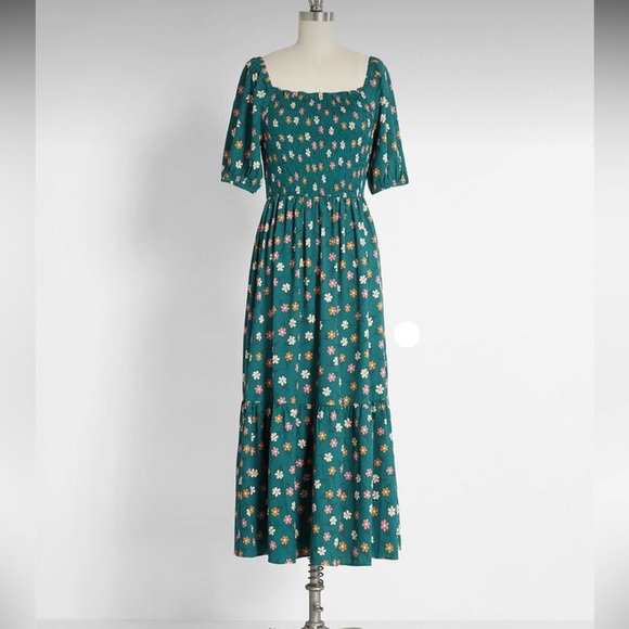 Princess Highway Dresses & Skirts - Modcloth Princess Highway green flowers floral dress UK 14/ US 10 NWT smocked